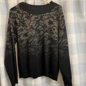 Athleta M Crew neck sweater